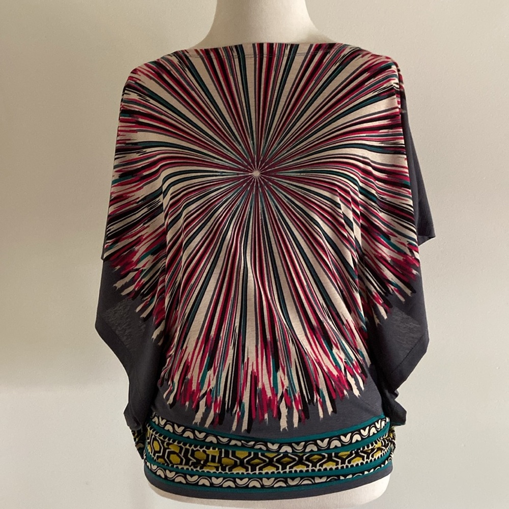 Hot & Delicious EUC Boho/Avant-garde Top